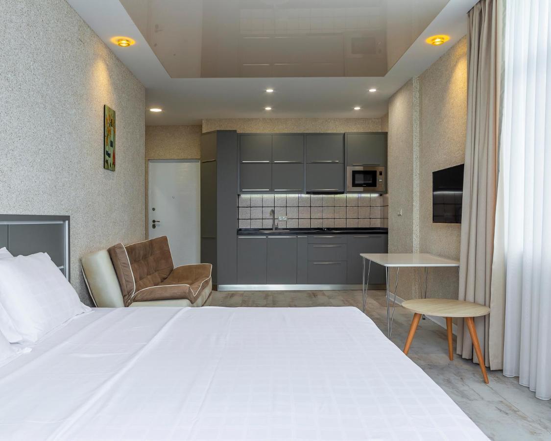 G-Point Apartment Batumi Ngoại thất bức ảnh
